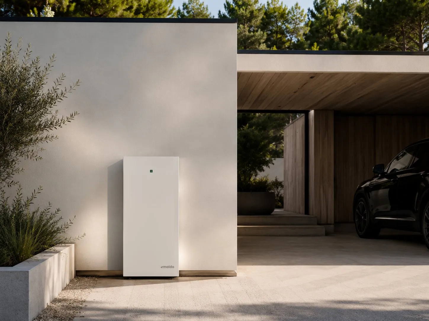 Färdig installation: hembatteri vid en modern villa
