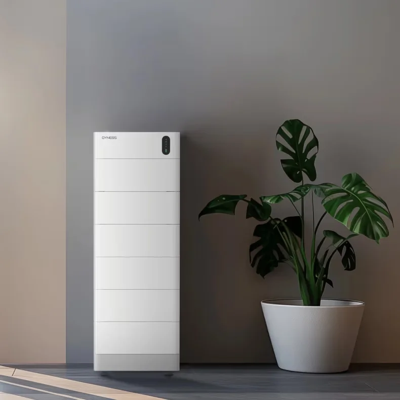 Dyness Tower Pro med solceller
